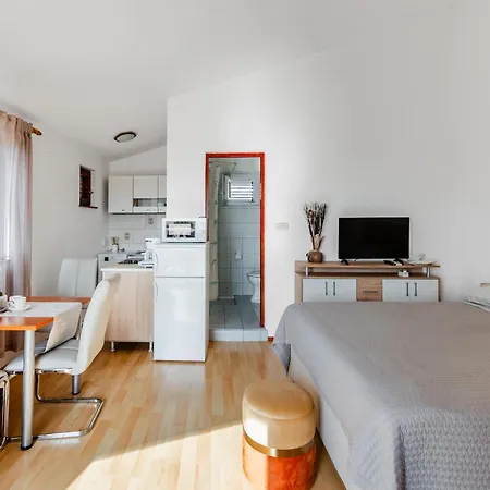 Apartment Papic *