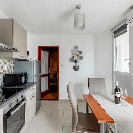 Apartment Papic Vrsi