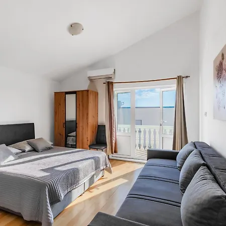 Апартаменты Papic Врси